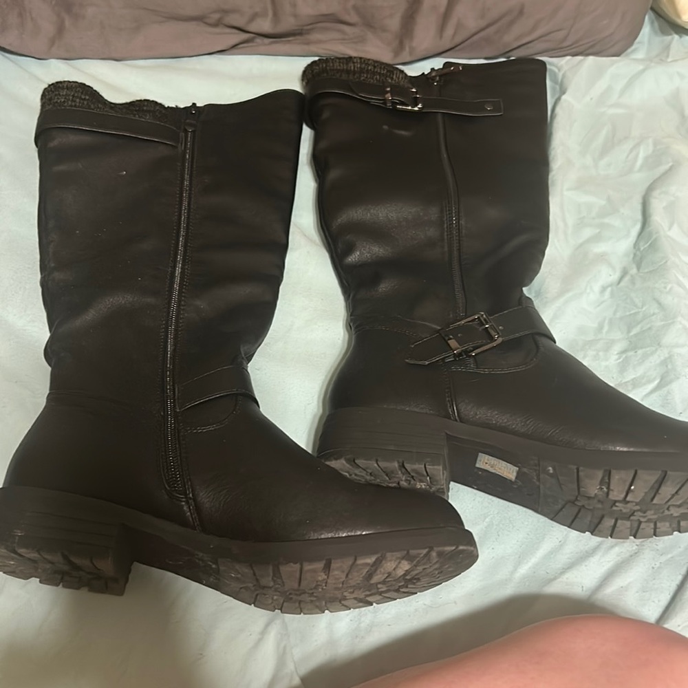 Women’s Mid Calf Boot size 9.5